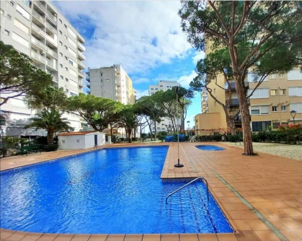 Apartamento Vacacional & Holiday Бланес Екстериор снимка
