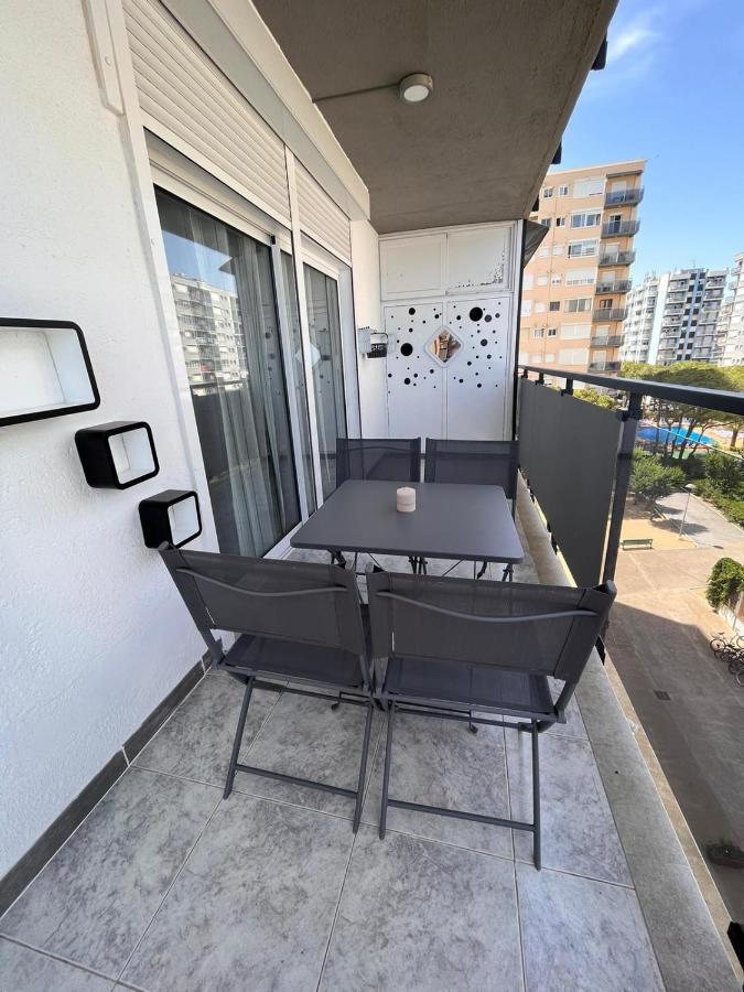 Apartamento Vacacional & Holiday Бланес Екстериор снимка