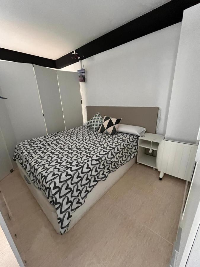 Apartamento Vacacional & Holiday Бланес Екстериор снимка